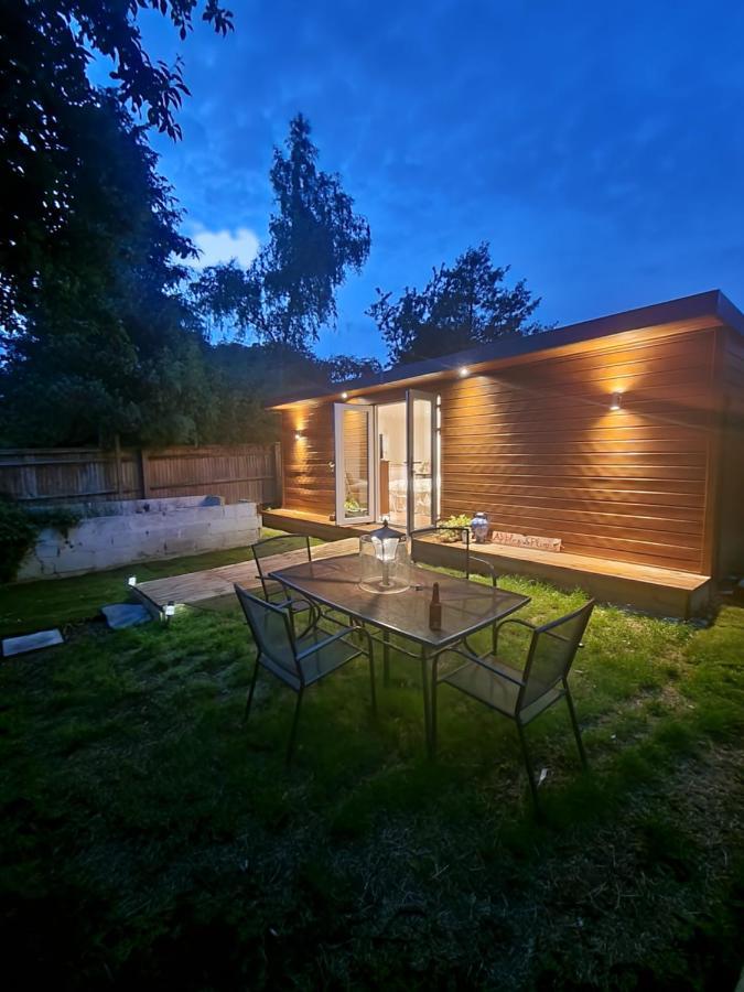 The Apple And Plum Cottage Studio Apartment New Reading Exterior photo